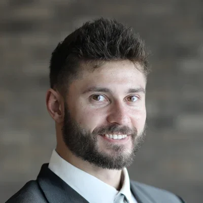 Brennan Paulsen Doctor for the Maple Grove Location